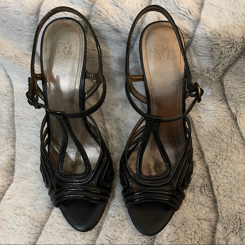 Joan & David black patent “Mimo” sandal